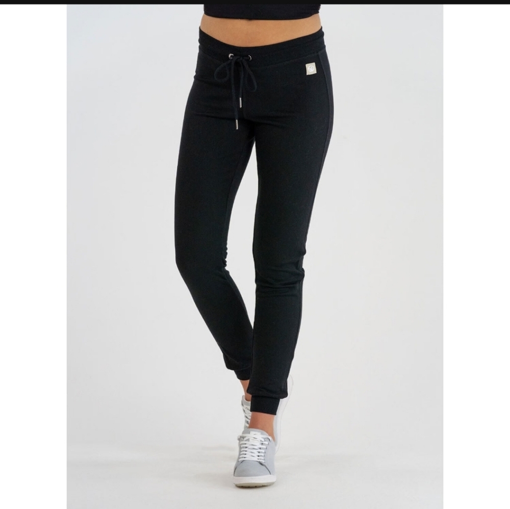Straight Down Dakota Jogger